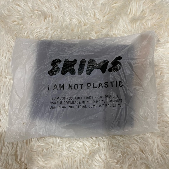 Skims Smooth Smoothing T-shirt Tee size Medium Cocoa - Picture 2 of 6